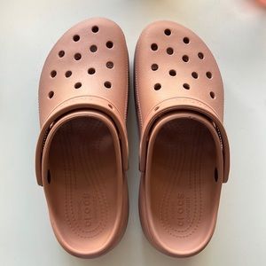 Pale blush Sz 9 Crocs